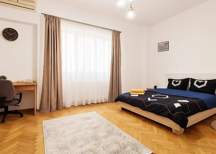 Апартаменти Old Town Comfort & Stylish Бухарест